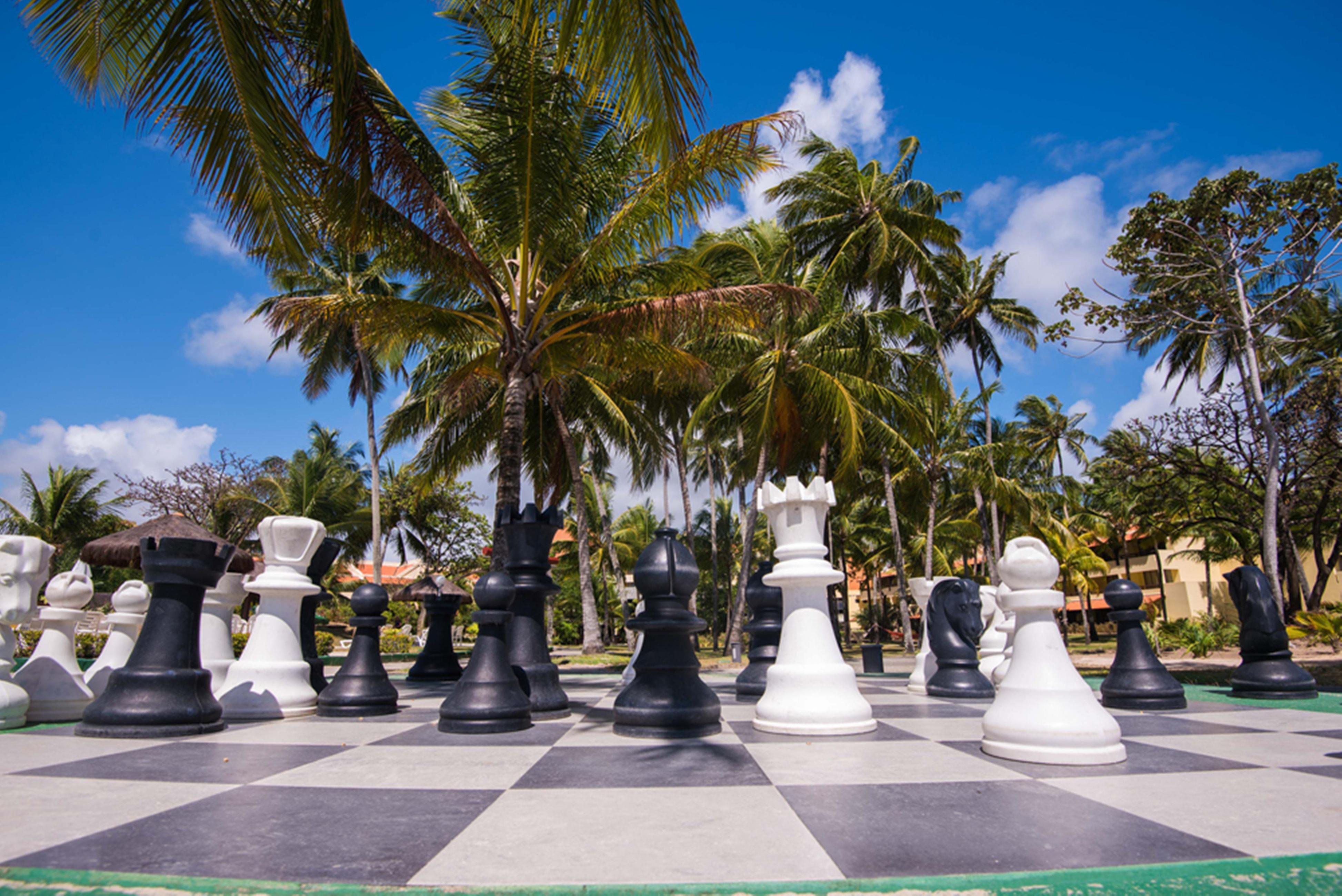 Vila Gale Cabo Cabo de Santo Agostinho Εξωτερικό φωτογραφία A giant chess set in the resort